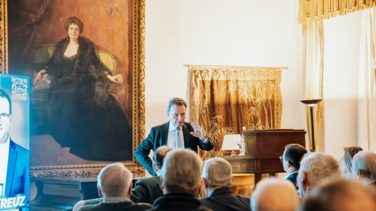 Politischer Abend auf Schloss Aschhausen: Oettinger macht Mut für den Wechsel